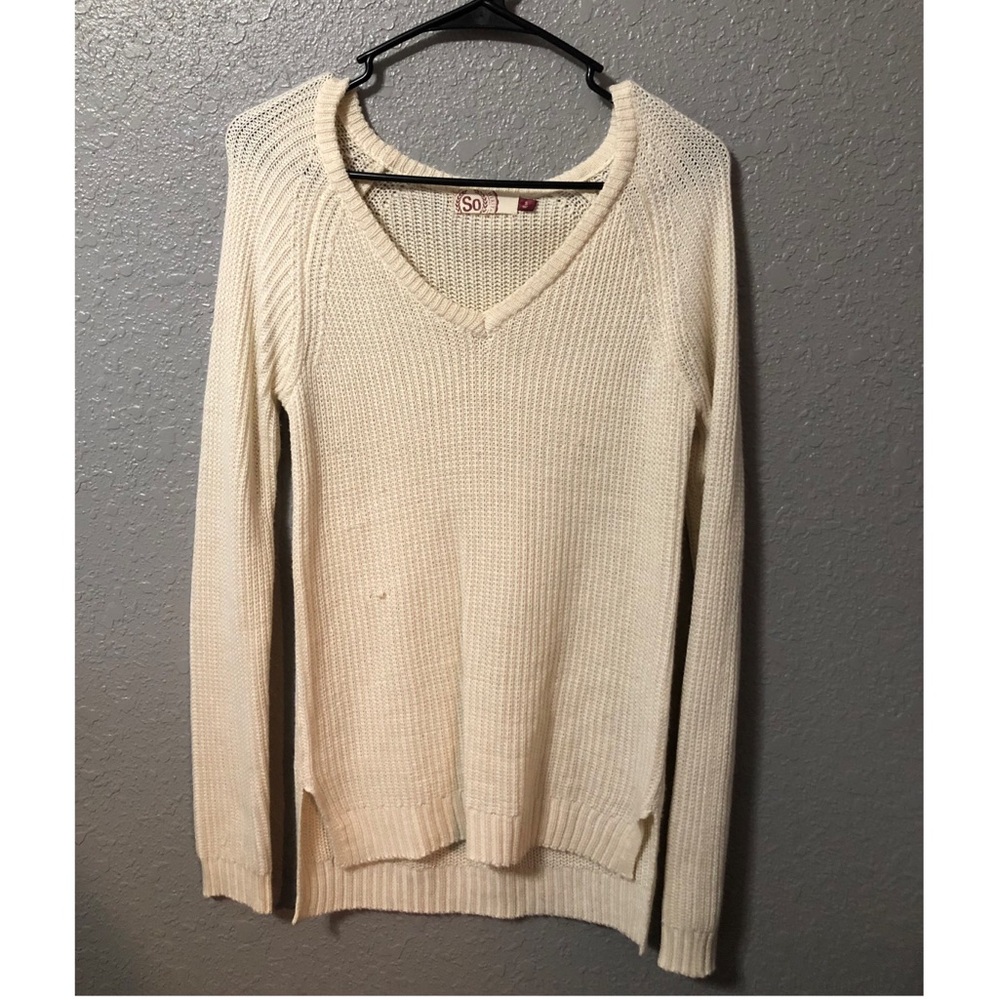 SO V-Neck Sweater